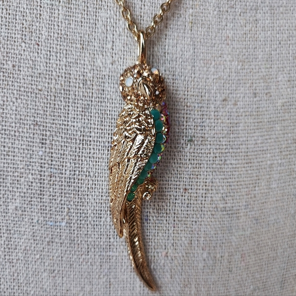 Turquoise Red AB Rhinestone Encrusted Parrot Bird Cabochon Gold Tone Necklace - Picture 6 of 10